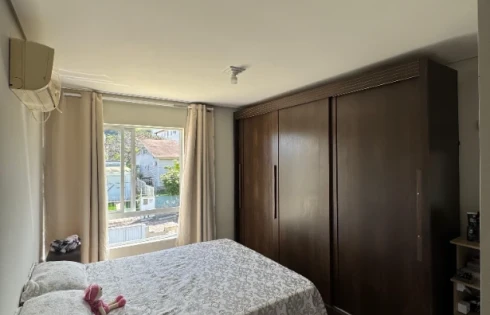 Sobrado geminado em Serraria, São José