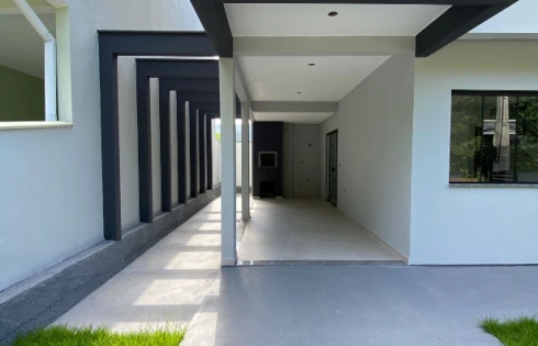 Sobrado geminado em Forquilhas, São José