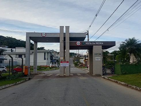 Terreno em Forquilhas, São José