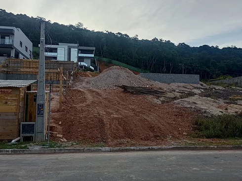 Terreno em Forquilhas, São José