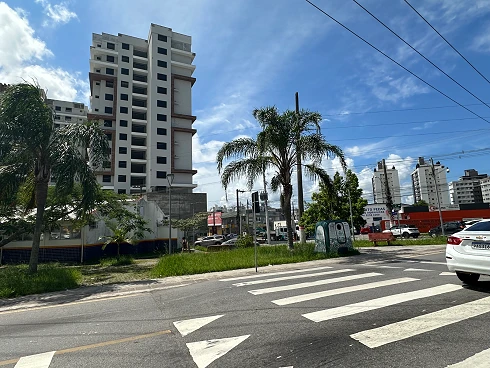 Apartamento em Kobrasol, São José