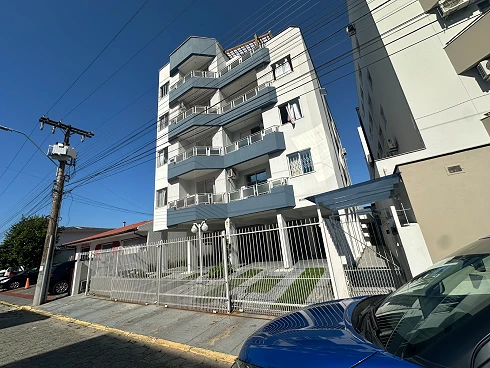 Apartamento em Roçado, São José