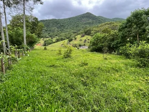 Terreno em Canto dos Ganchos, Governador Celso Ramos