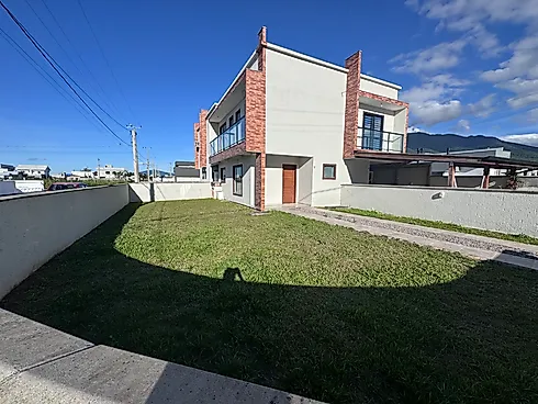 Sobrado geminado em Guarda do Cubatão, Palhoça