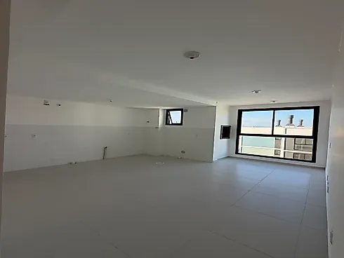 Apartamento 2 Dormitórios sendo uma Suíte com Vista Livre - Foto 12
