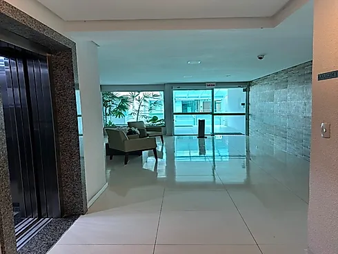 Três Dormitórios com Suíte Próximo ao Shopping Via Catarina - Foto 15