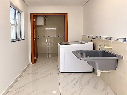 Sobrado com Piscina, Churrasqueira e Suíte com Hidromassagem - Foto 4