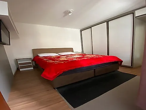 Sobrado com Piscina, Churrasqueira e Suíte com Hidromassagem - Foto 8