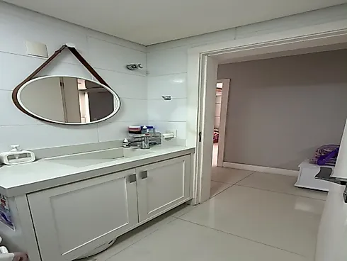Apartamento 2 Dormitórios, sendo 1 Suíte Pedra Branca - Foto 2