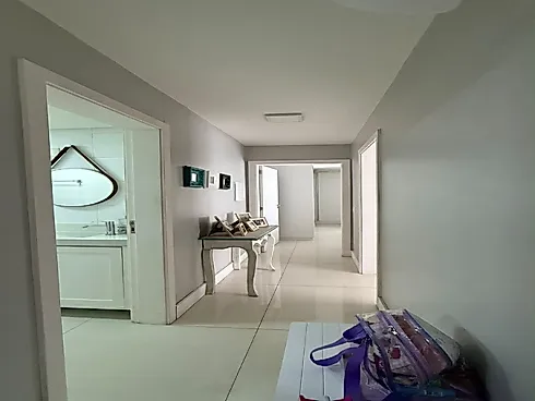 Apartamento 2 Dormitórios, sendo 1 Suíte Pedra Branca - Foto 3