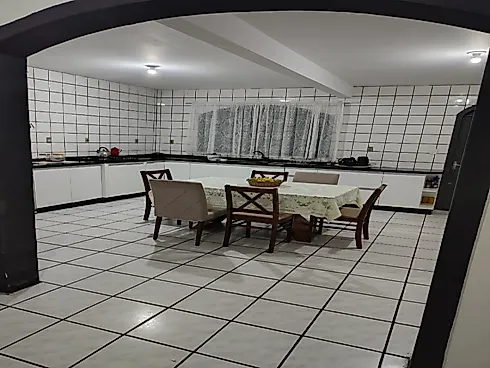 Casa com 5 Dormitórios em Barreiros - Foto 3