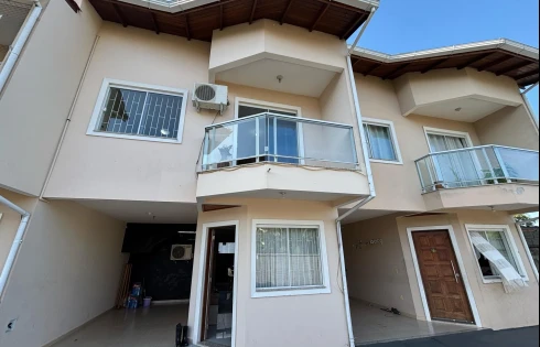 Casa em Forquilhas, São José