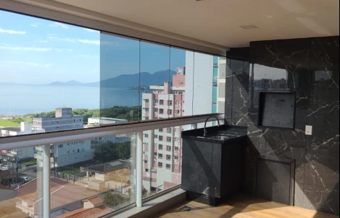 Apartamento em Kobrasol, São José