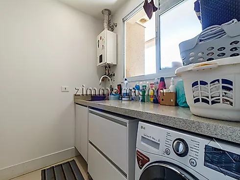 Thumbnail 24